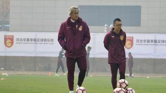 25岁何超盈晒出庆生照，照片里赌王与四太梁安琪甜蜜亲吻，何超盈也主动送吻老爸，一家人的合照更是和乐 为防止疫情扩散 泰国禁止拍摄吻戏等亲密接触戏份 2020-05-21 为防止新冠病毒传播，近日泰国文化部出台规定，禁止拍摄任何涉及亲密接触的打斗、吻戏、近距离触碰等戏份。